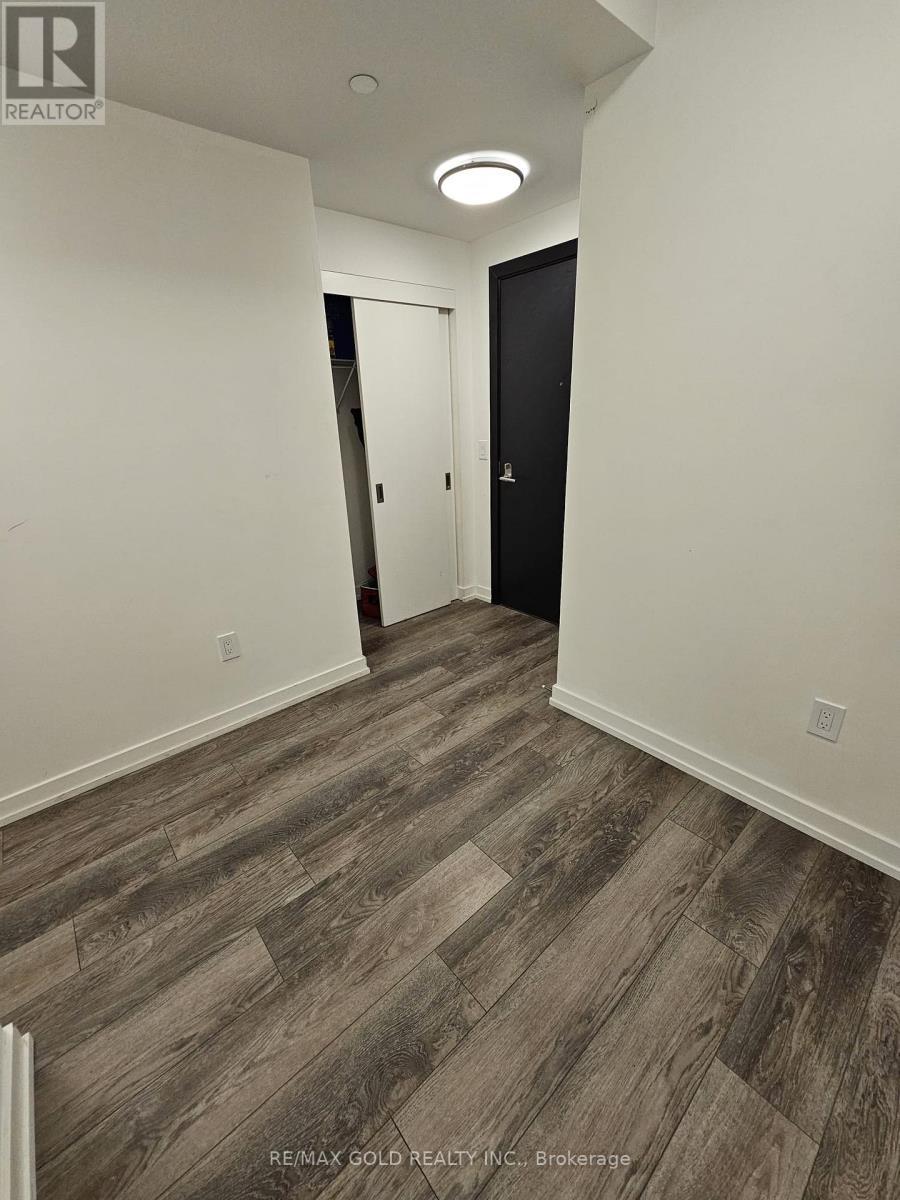 511 - 5 Wellington Street S, Kitchener, Ontario  N2G 0E3 - Photo 2 - X12587866