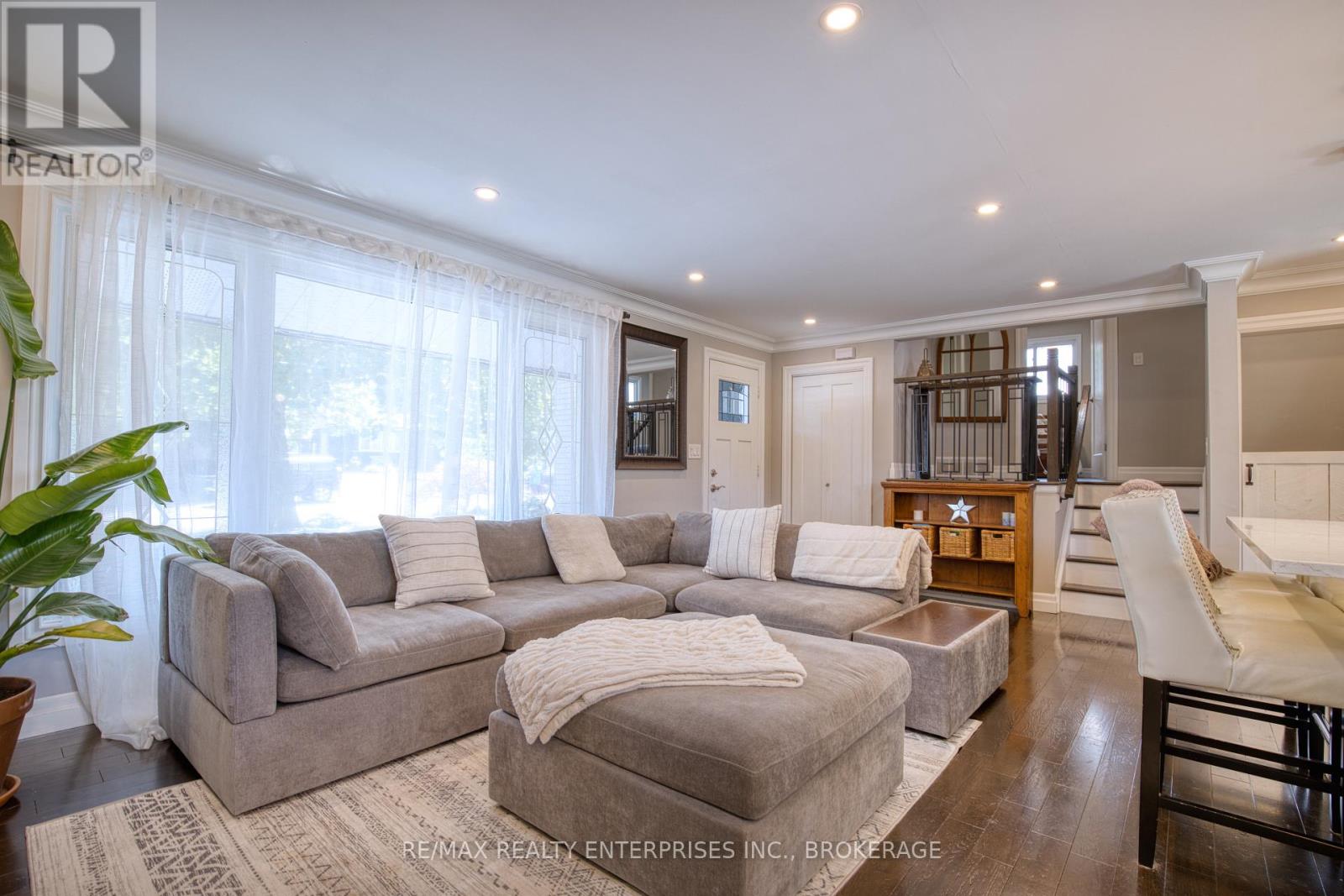 20 Karen Crescent, Grimsby, Ontario L3M 2E4 - Photo 11 - X12587942