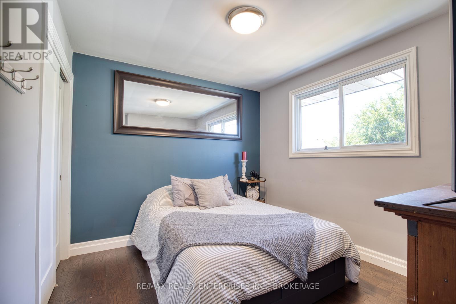 20 Karen Crescent, Grimsby, Ontario L3M 2E4 - Photo 23 - X12587942