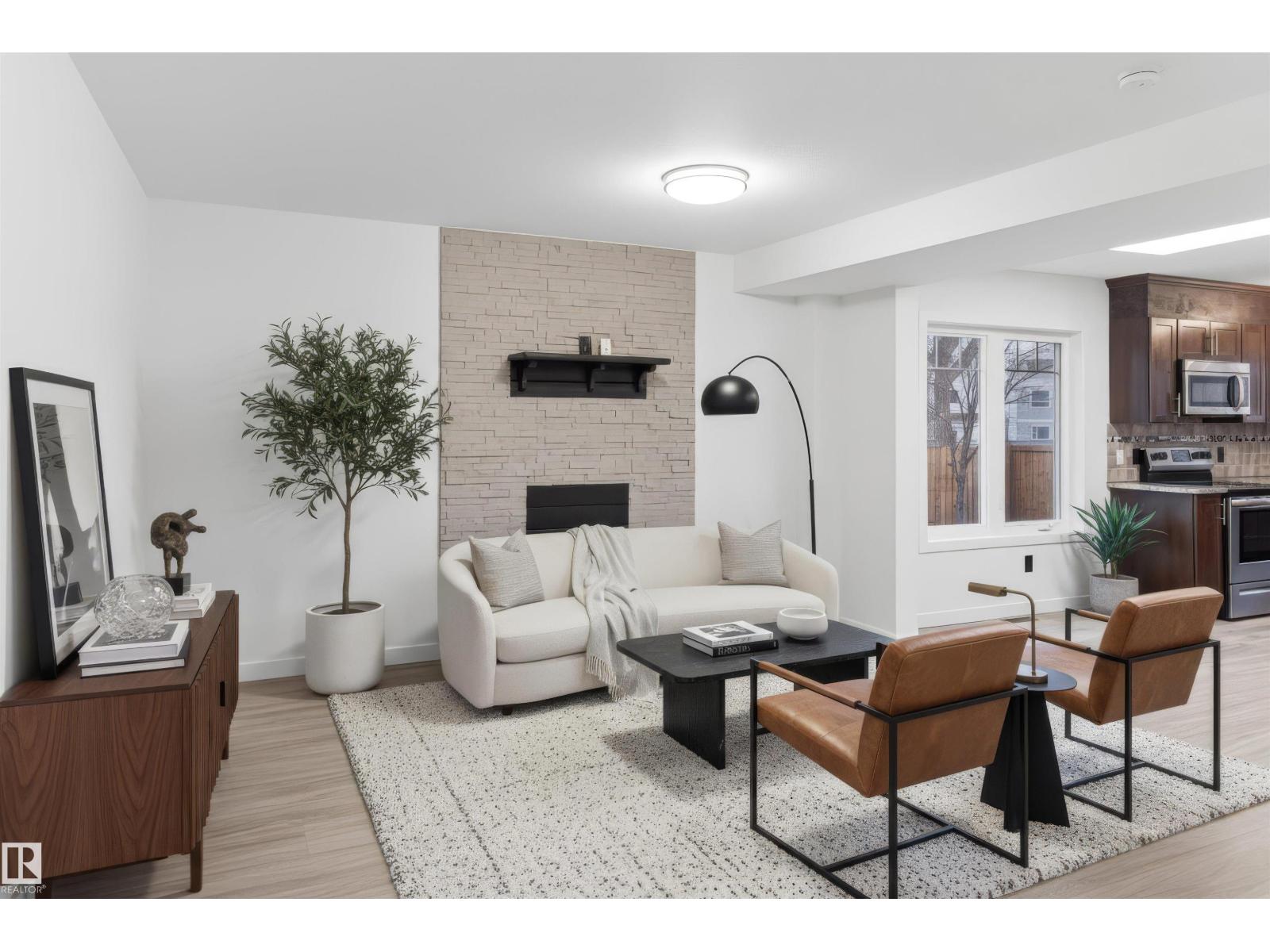 11026 108 Av Nw, Edmonton, Alberta T5H 3G4 - Photo 3 - E4467035