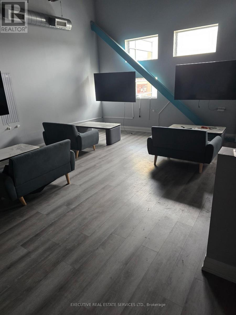 104 - 1065 Canadian Place, Mississauga, Ontario  L4W 0B8 - Photo 5 - W12587124