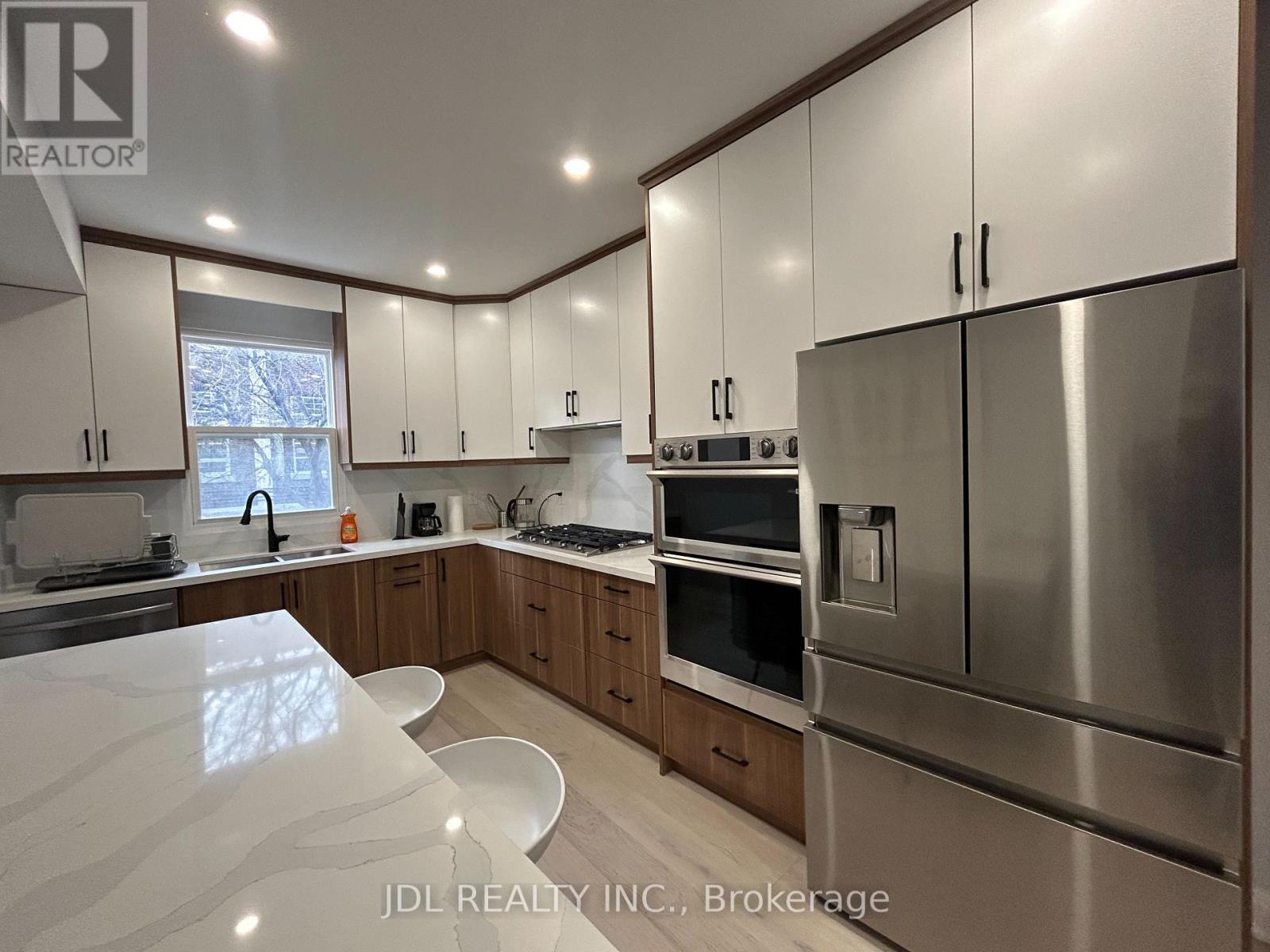 18 Connaught Ave Avenue, Toronto, Ontario  M4L 2V9 - Photo 10 - E12587928