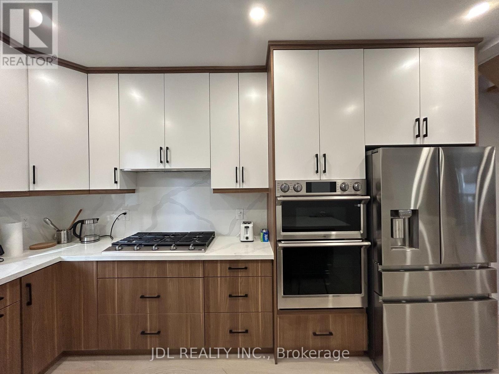 18 Connaught Ave Avenue, Toronto, Ontario  M4L 2V9 - Photo 11 - E12587928