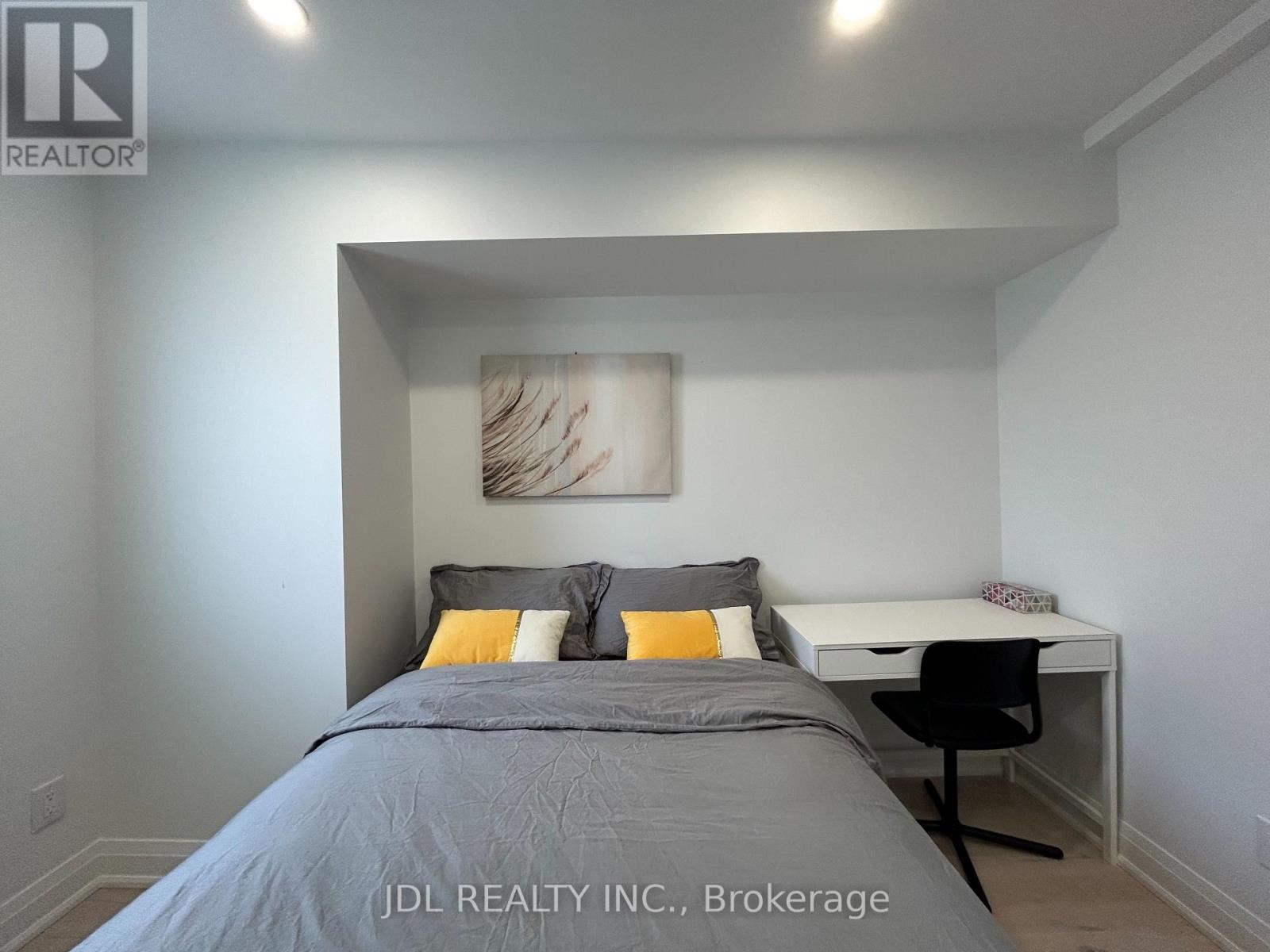 18 Connaught Ave Avenue, Toronto, Ontario  M4L 2V9 - Photo 21 - E12587928