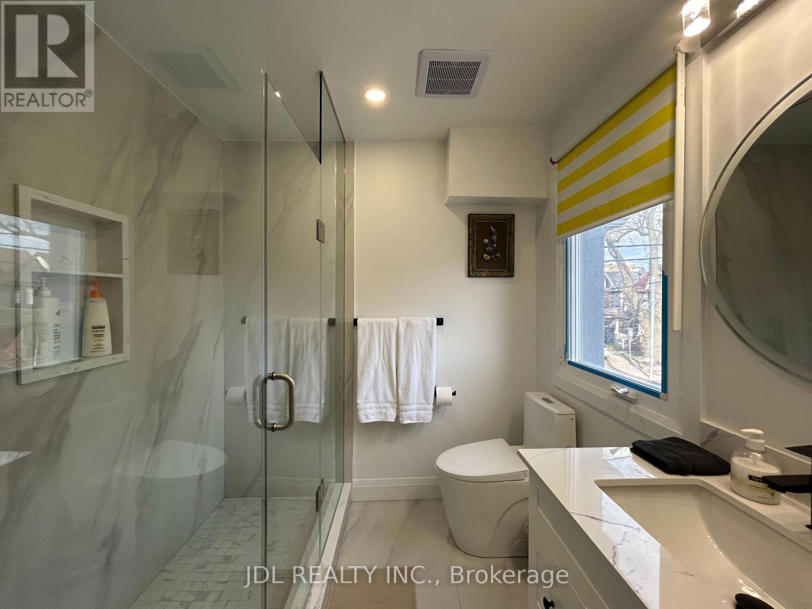 18 Connaught Ave Avenue, Toronto, Ontario  M4L 2V9 - Photo 23 - E12587928