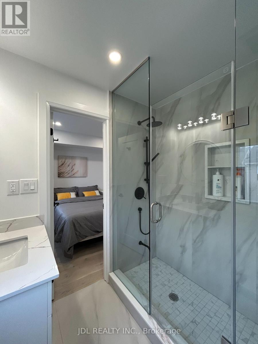 18 Connaught Ave Avenue, Toronto, Ontario  M4L 2V9 - Photo 24 - E12587928