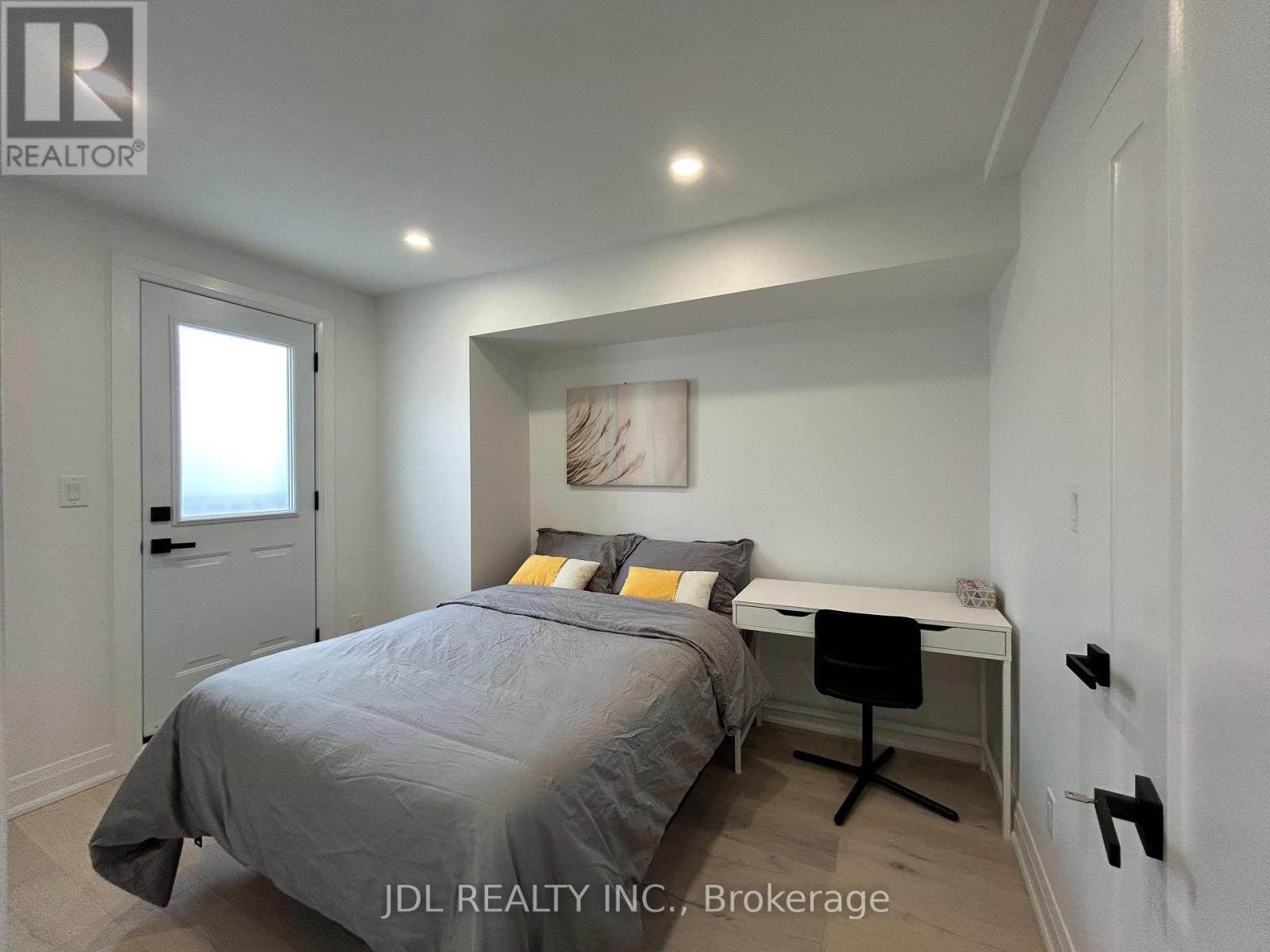 18 Connaught Ave Avenue, Toronto, Ontario  M4L 2V9 - Photo 25 - E12587928