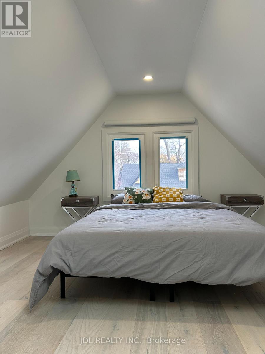 18 Connaught Ave Avenue, Toronto, Ontario  M4L 2V9 - Photo 28 - E12587928