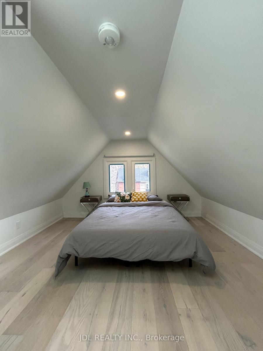 18 Connaught Ave Avenue, Toronto, Ontario  M4L 2V9 - Photo 29 - E12587928