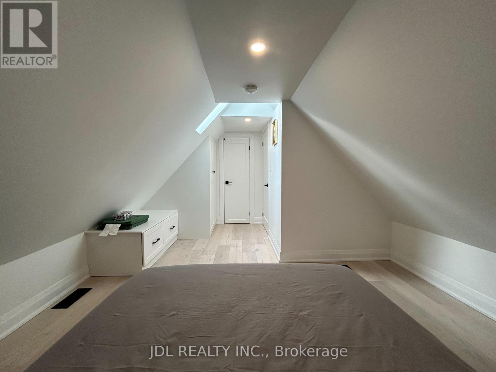 18 Connaught Ave Avenue, Toronto, Ontario  M4L 2V9 - Photo 30 - E12587928