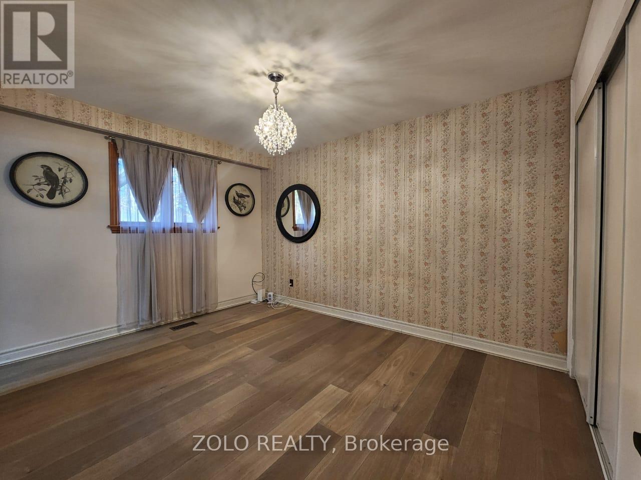 Main Floor - 5 Cabot Court, Aurora, Ontario  L4G 2Y9 - Photo 9 - N12587932