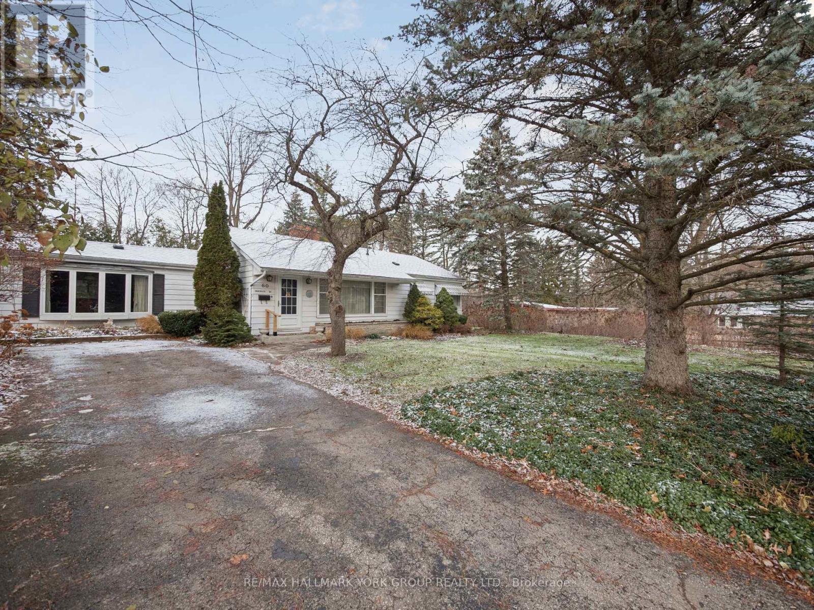 60 Charles Street, King, Ontario  L7B 1J7 - Photo 4 - N12587936