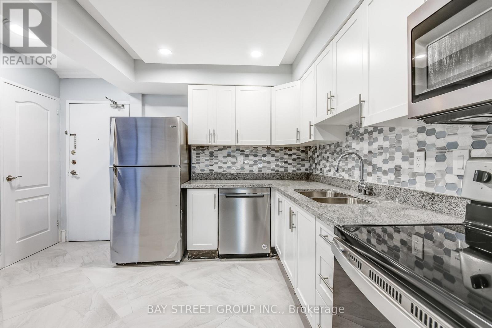 339 - 364 The East Mall, Toronto, Ontario  M9B 6C5 - Photo 1 - W12587920