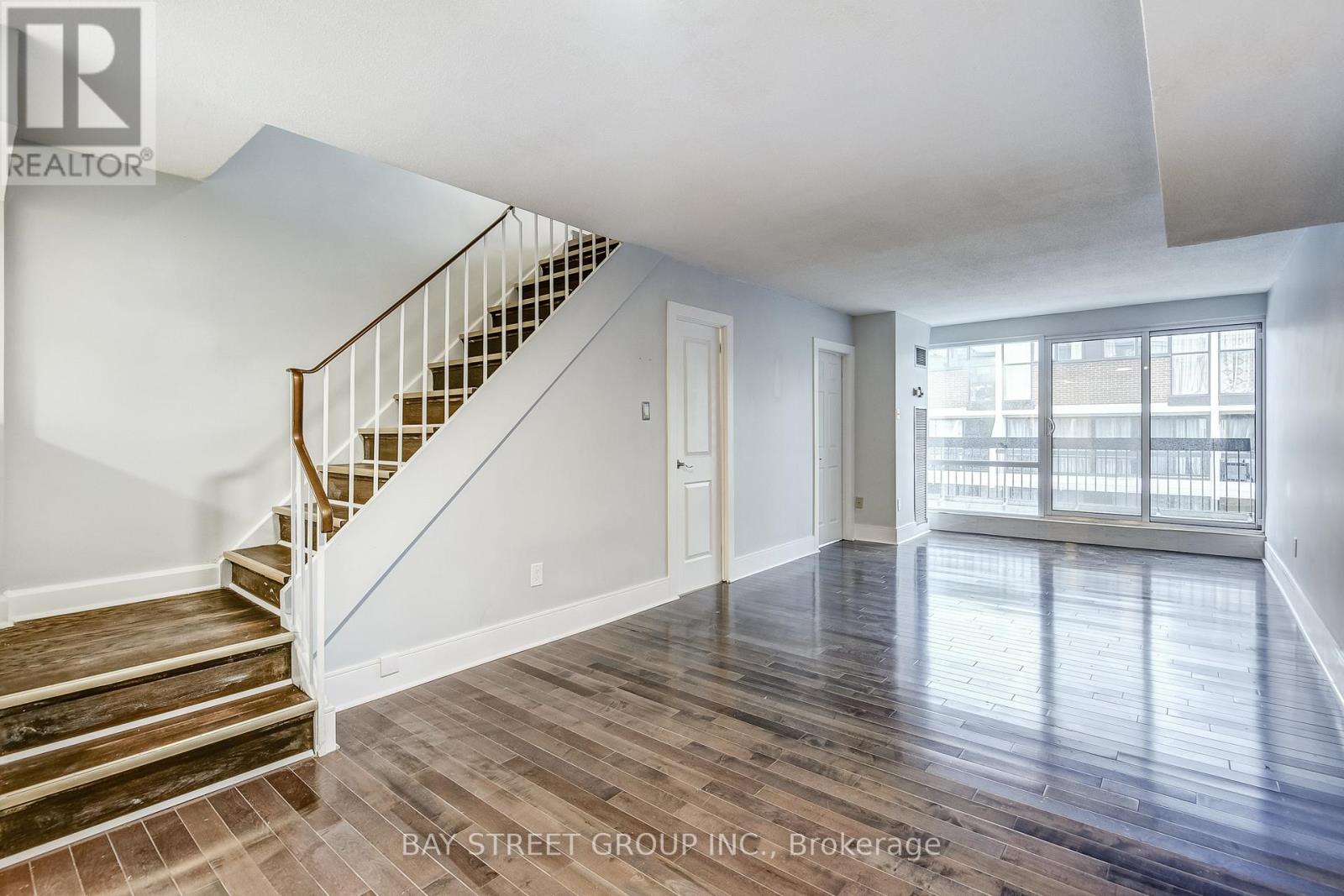 339 - 364 The East Mall, Toronto, Ontario  M9B 6C5 - Photo 2 - W12587920