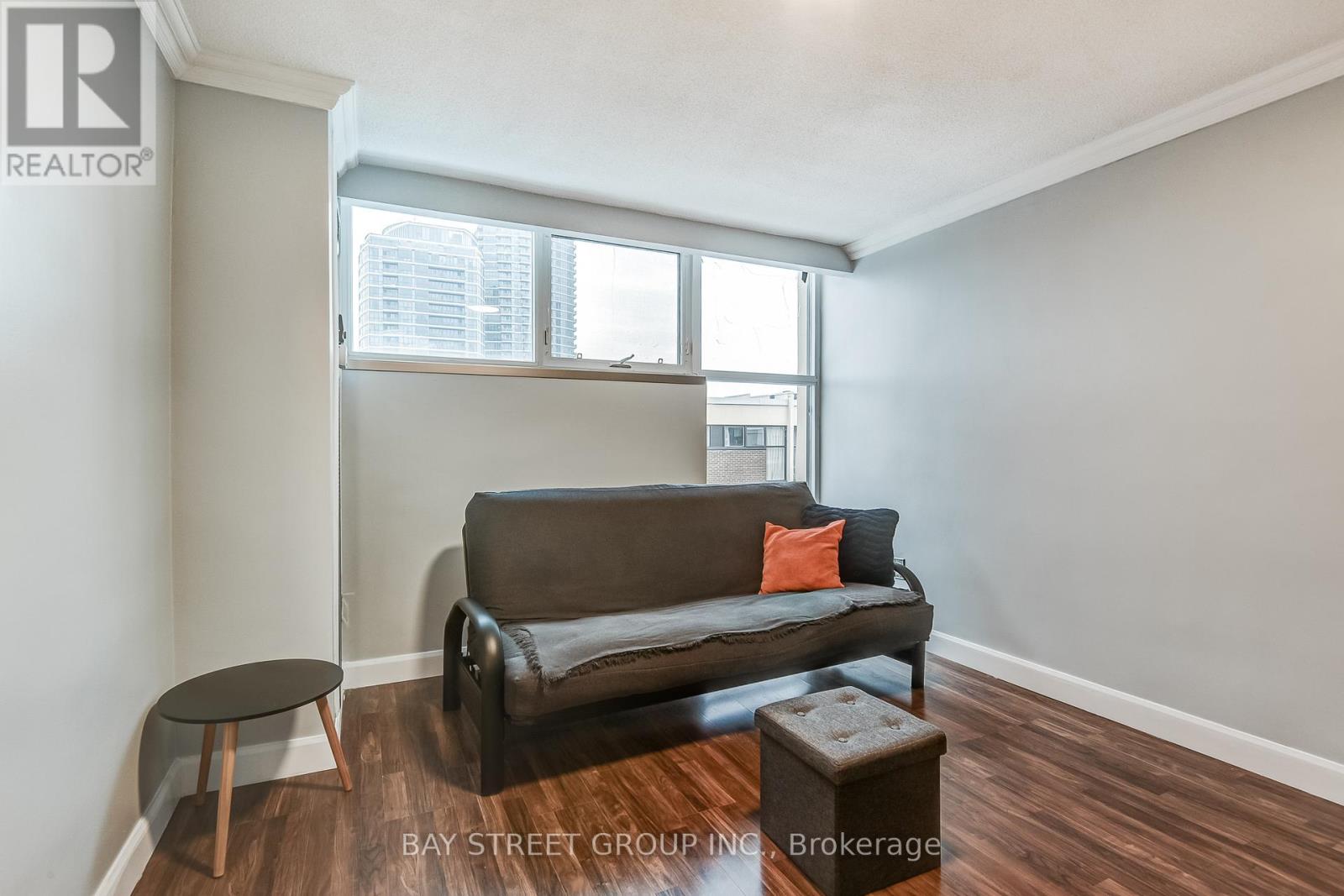 339 - 364 The East Mall, Toronto, Ontario  M9B 6C5 - Photo 8 - W12587920