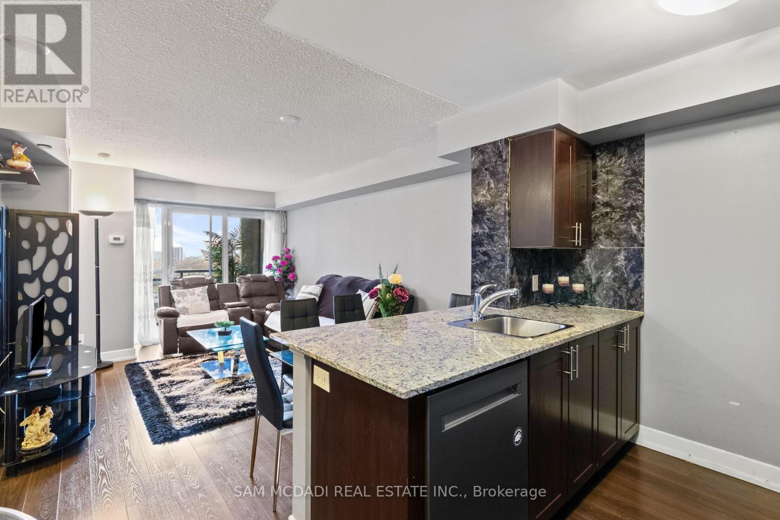 630 - 2 Eva Road, Toronto, Ontario  M9C 0A9 - Photo 5 - W12587922