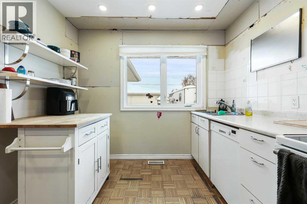 144 Flavelle Road Se, Calgary, Alberta  T2H 1E9 - Photo 9 - A2266062