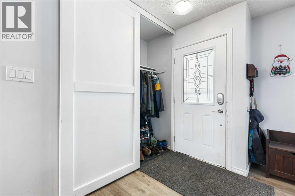 144 Flavelle Road Se, Calgary, Alberta  T2H 1E9 - Photo 5 - A2266062