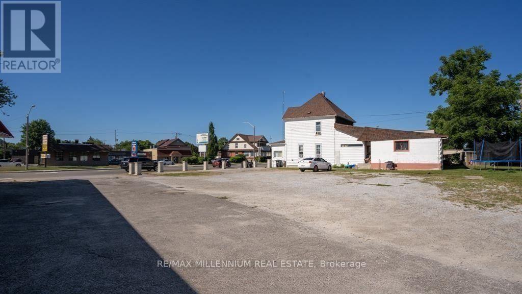 117 Talbot Street E, Leamington, Ontario  N8H 1L6 - Photo 2 - X12587940