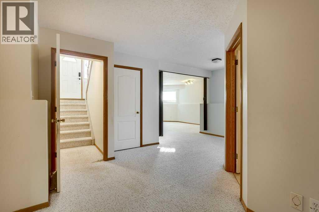 16 Lawrence Crescent, Red Deer, Alberta  T4R 2P2 - Photo 26 - A2272992