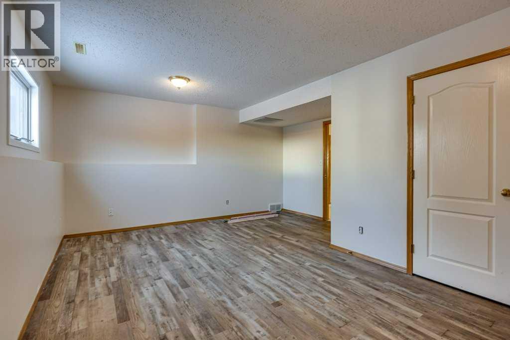 16 Lawrence Crescent, Red Deer, Alberta  T4R 2P2 - Photo 34 - A2272992