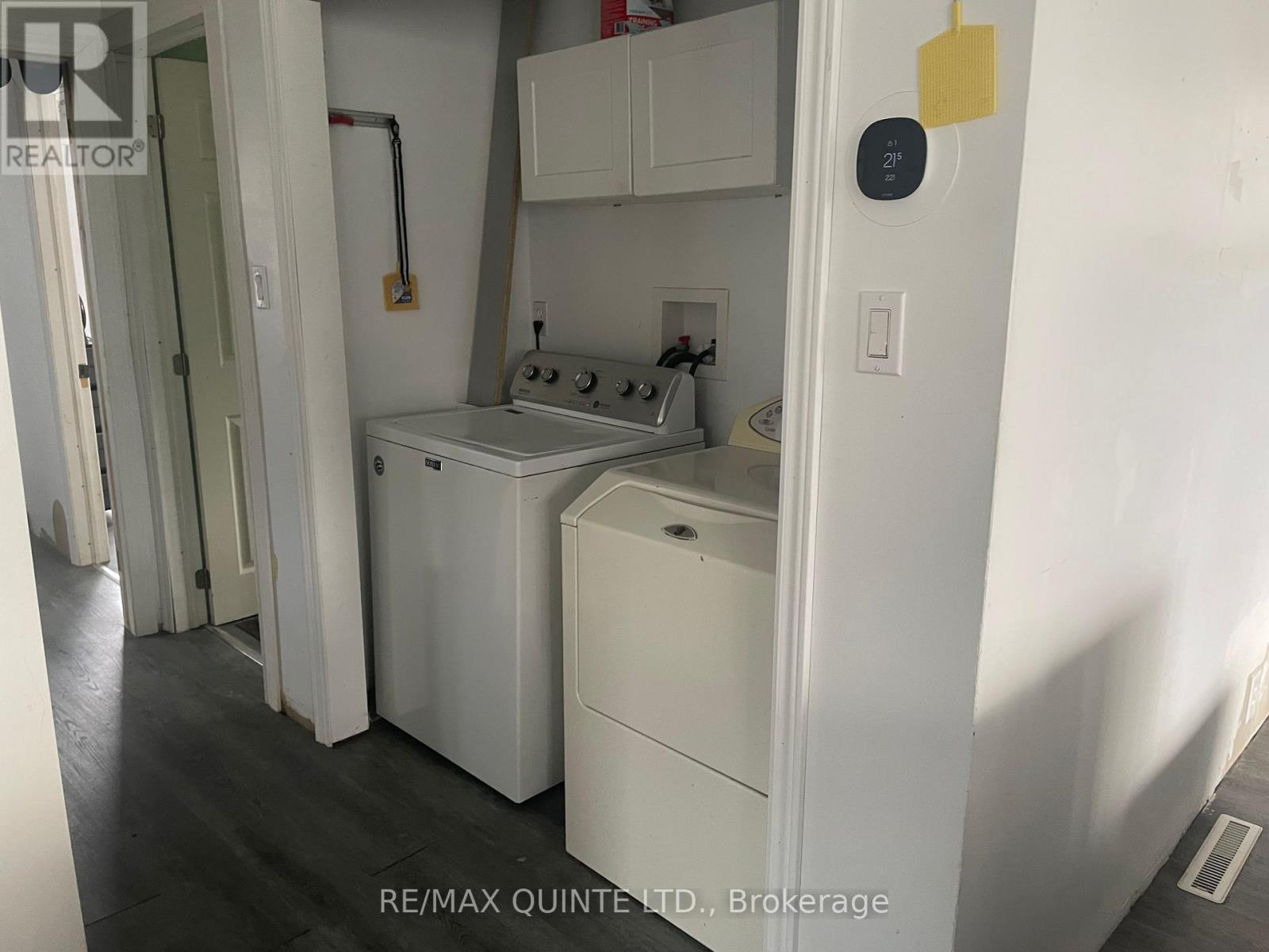 27 First Avenue, Quinte West, Ontario K8V 5M6 - Photo 6 - X12583014