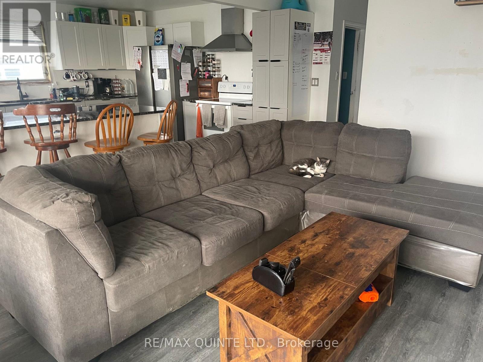 27 First Avenue, Quinte West, Ontario K8V 5M6 - Photo 7 - X12583014