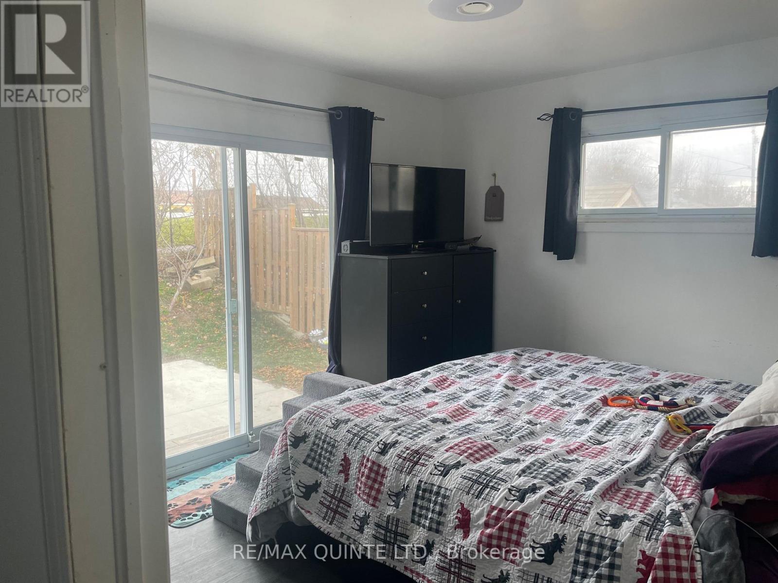 27 First Avenue, Quinte West, Ontario K8V 5M6 - Photo 9 - X12583014