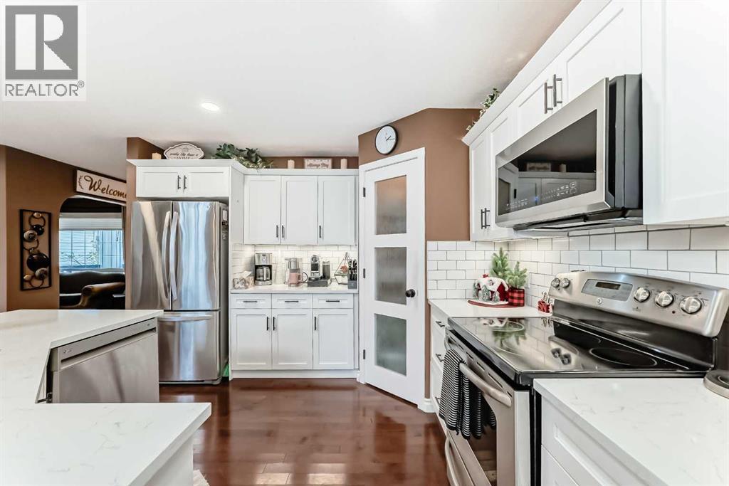 9834 Hidden Valley Drive Nw, Calgary, Alberta  T3A 5L2 - Photo 6 - A2270836