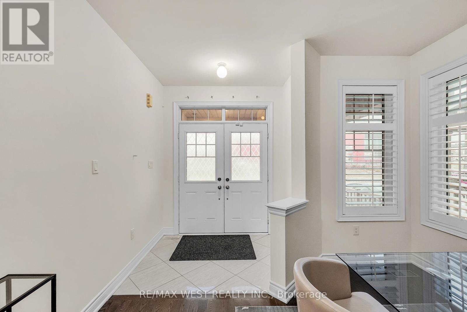 79 Algoma Drive N, Vaughan, Ontario  L4H 4H6 - Photo 8 - N12587964