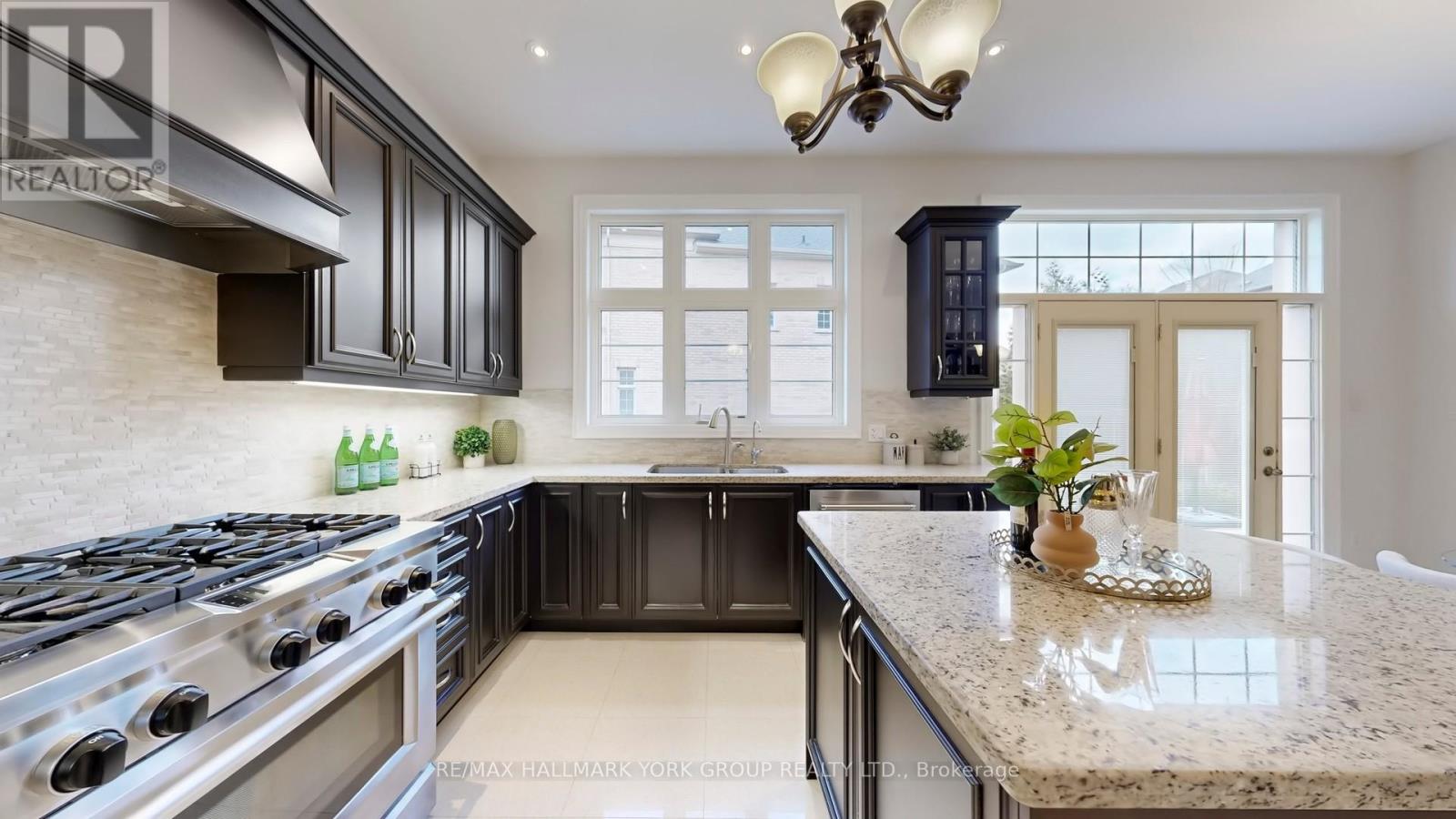 40 Orleans Circle, Vaughan, Ontario  L4H 0V3 - Photo 18 - N12587974