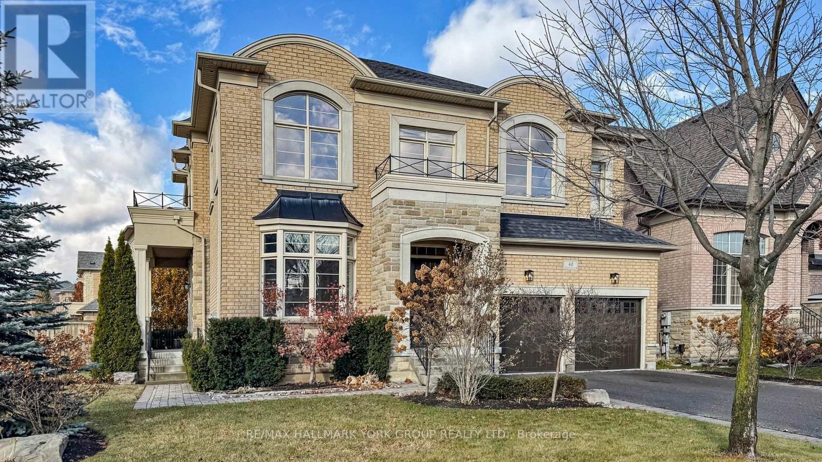 40 Orleans Circle, Vaughan, Ontario  L4H 0V3 - Photo 2 - N12587974