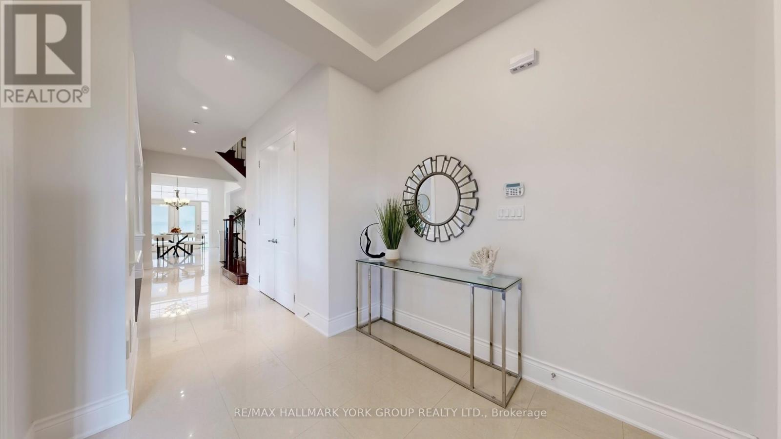 40 Orleans Circle, Vaughan, Ontario  L4H 0V3 - Photo 7 - N12587974