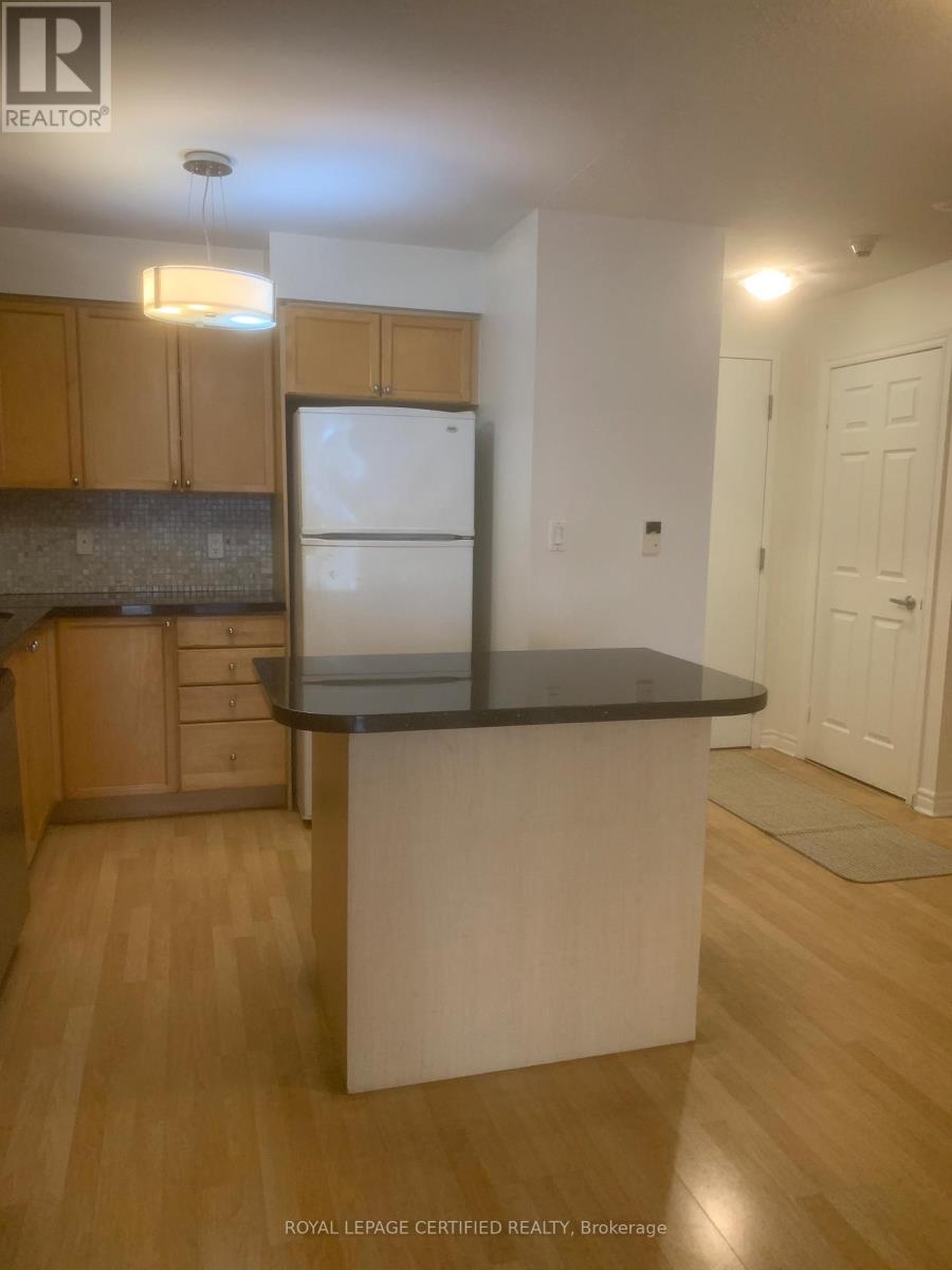 2104 - 3880 Duke Of York Boulevard, Mississauga, Ontario  L5B 4M7 - Photo 10 - W12587952