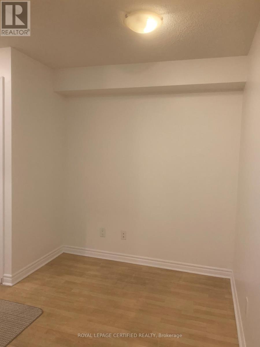 2104 - 3880 Duke Of York Boulevard, Mississauga, Ontario  L5B 4M7 - Photo 11 - W12587952