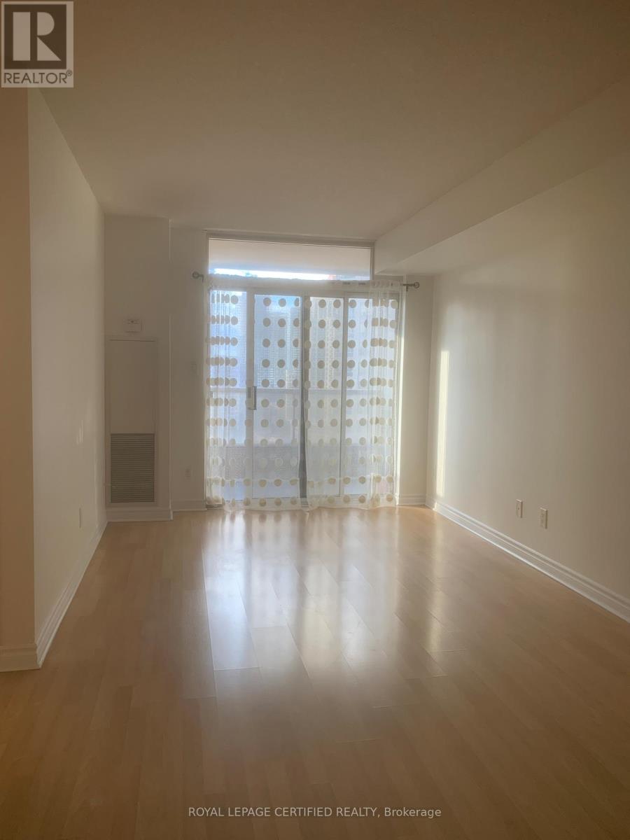 2104 - 3880 Duke Of York Boulevard, Mississauga, Ontario  L5B 4M7 - Photo 12 - W12587952