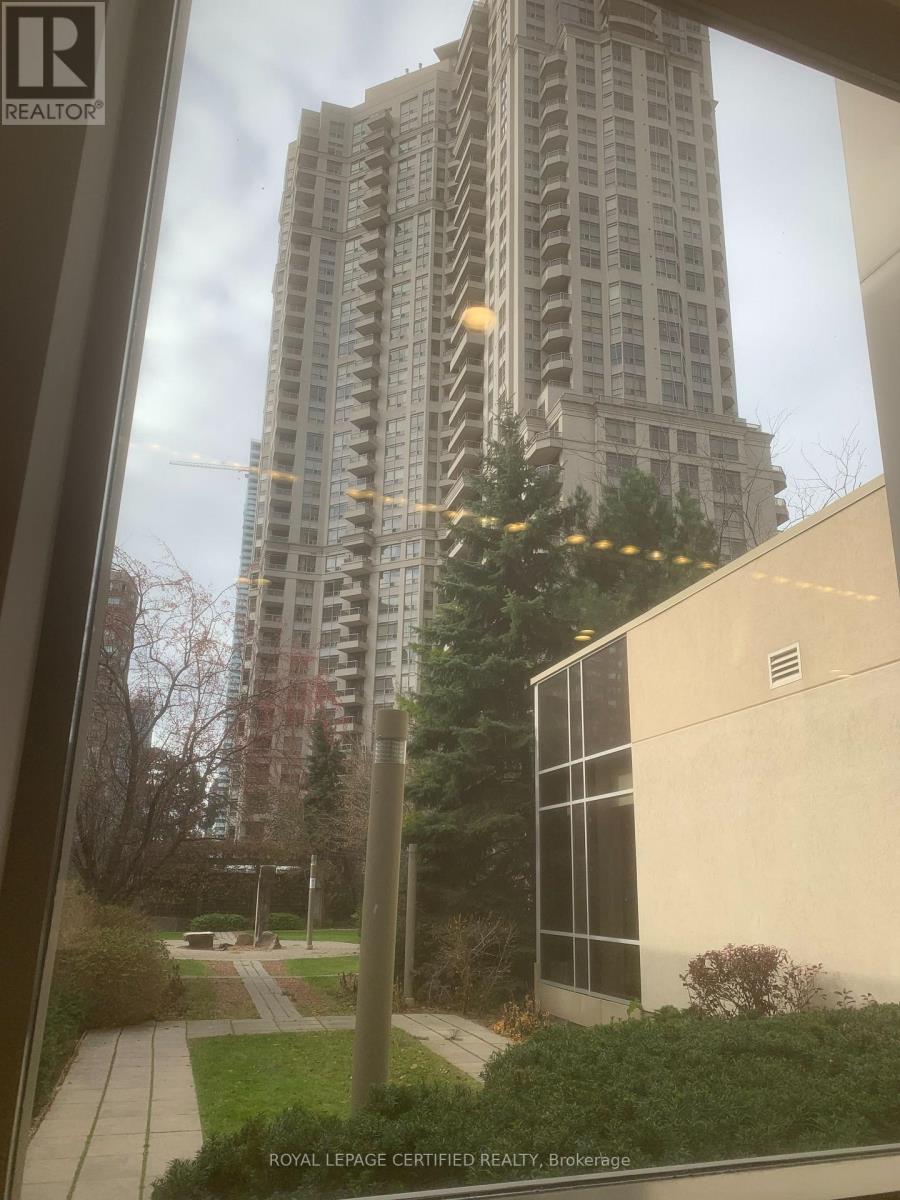 2104 - 3880 Duke Of York Boulevard, Mississauga, Ontario  L5B 4M7 - Photo 29 - W12587952