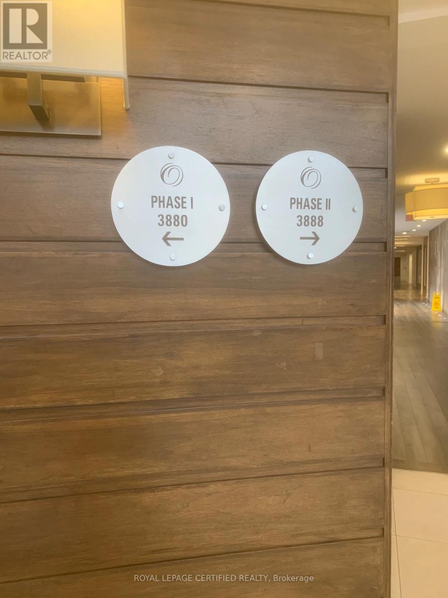 2104 - 3880 Duke Of York Boulevard, Mississauga, Ontario  L5B 4M7 - Photo 5 - W12587952