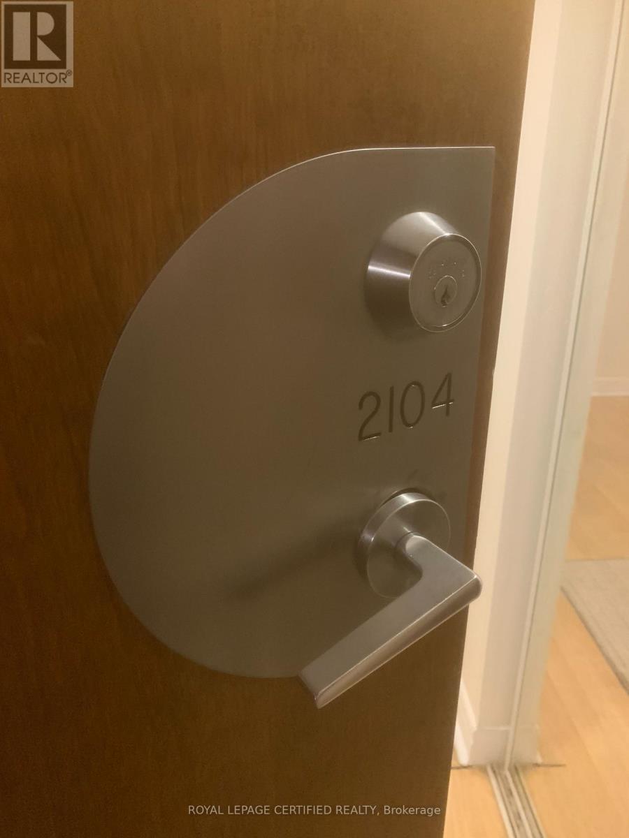 2104 - 3880 Duke Of York Boulevard, Mississauga, Ontario  L5B 4M7 - Photo 6 - W12587952