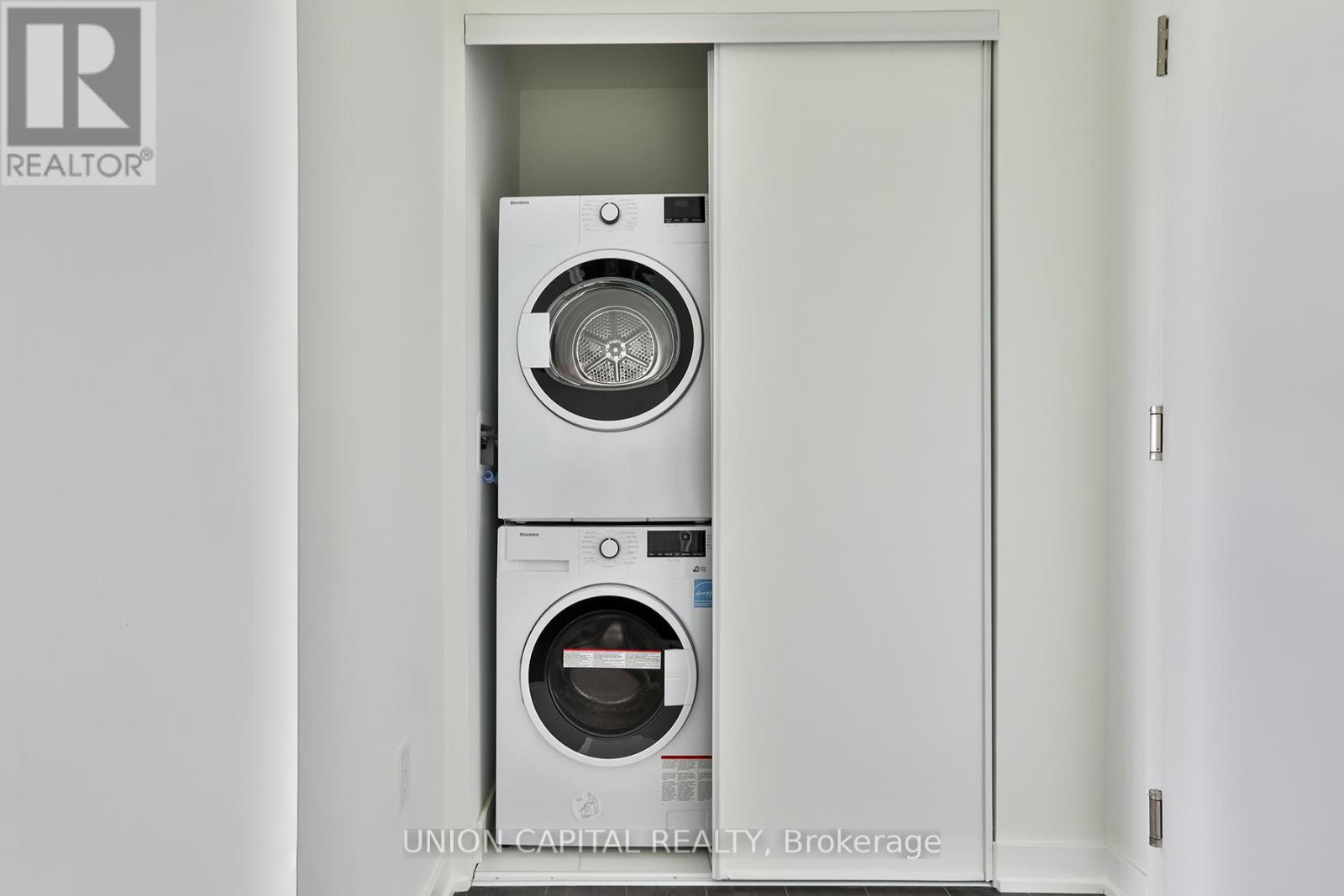 1002 - 28 Ann Street, Mississauga, Ontario  L5G 3G1 - Photo 19 - W12587998