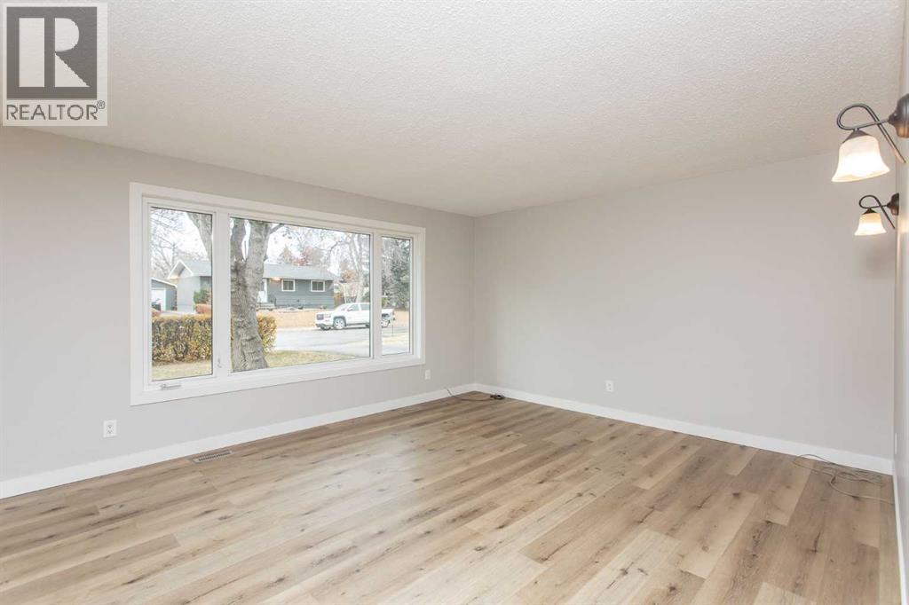 5233 47 Street, Lacombe, Alberta  T4L 1J3 - Photo 12 - A2240455