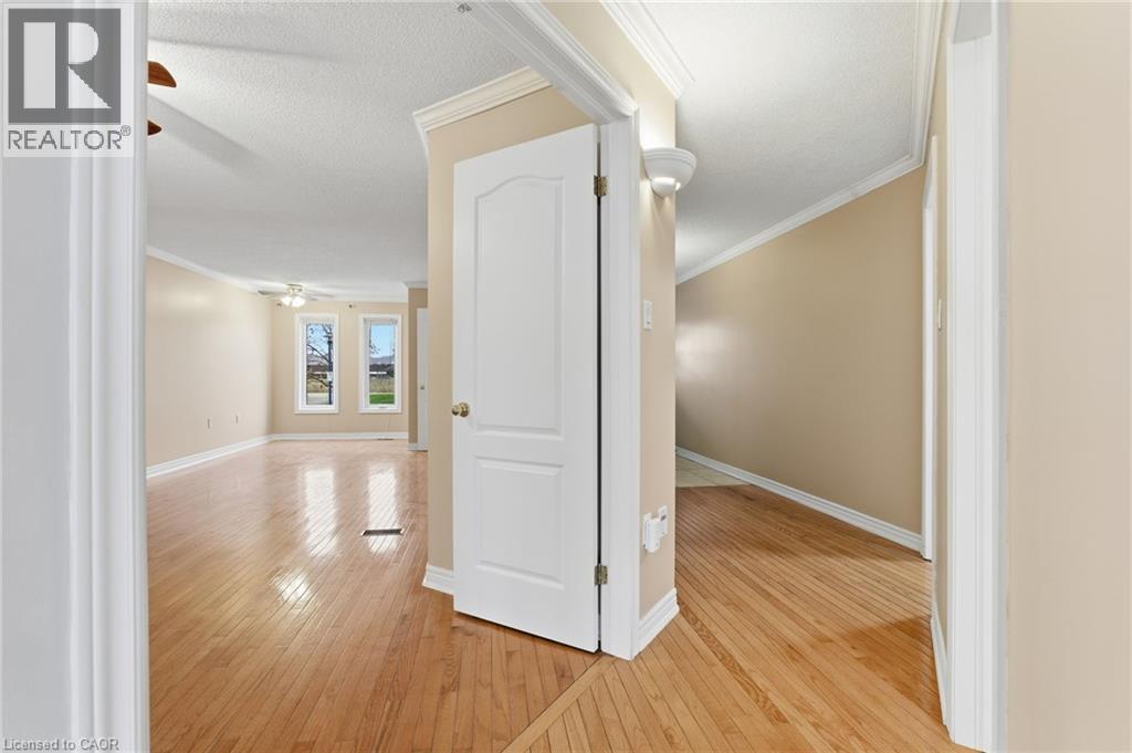 515 North Service Road, Stoney Creek, Ontario  L8E 5X8 - Photo 4 - 40784890