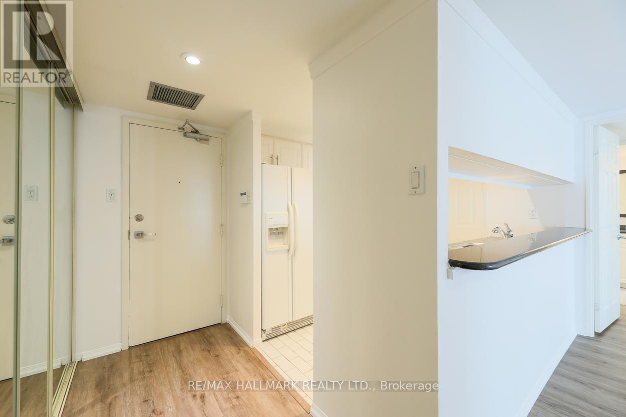 901 - 701 King Street W, Toronto, Ontario  M5V 2W7 - Photo 3 - C12580570