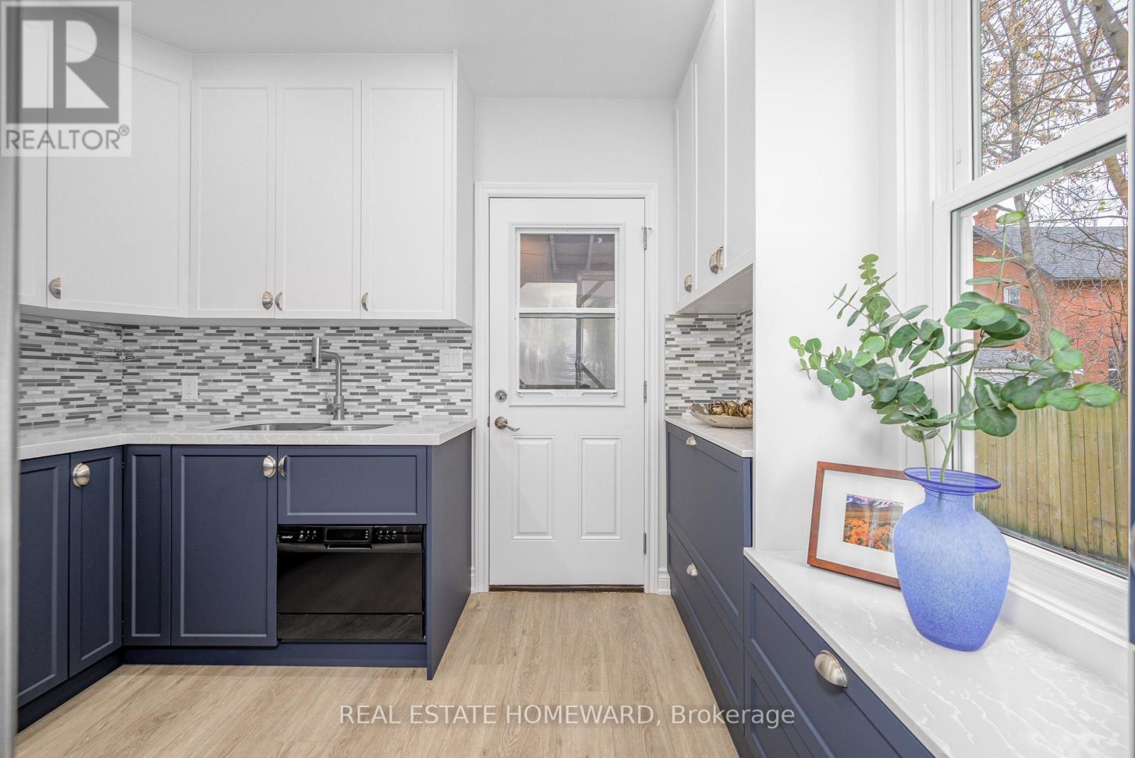 93 Agnes Street, Oshawa, Ontario  L1G 1V3 - Photo 13 - E12588004