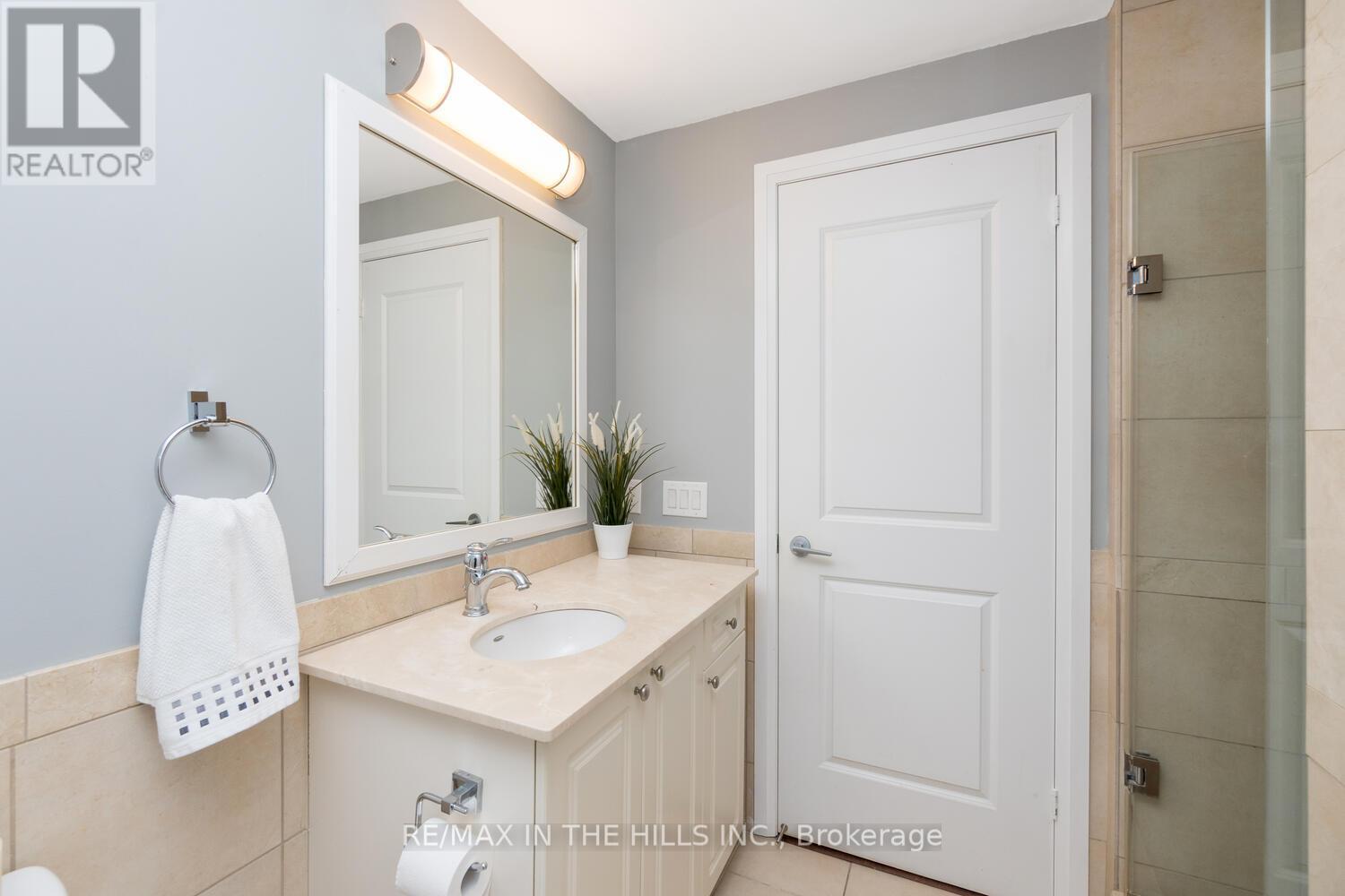 310 - 1055 Southdown Road, Mississauga, Ontario  L5J 0A3 - Photo 16 - W12588008