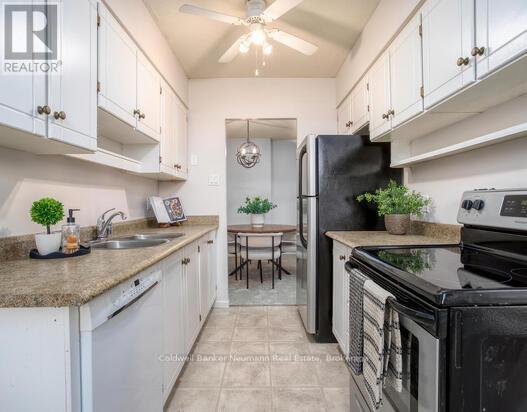 403 - 81 Church Street, Kitchener, Ontario  N2G 4M1 - Photo 19 - X12588024