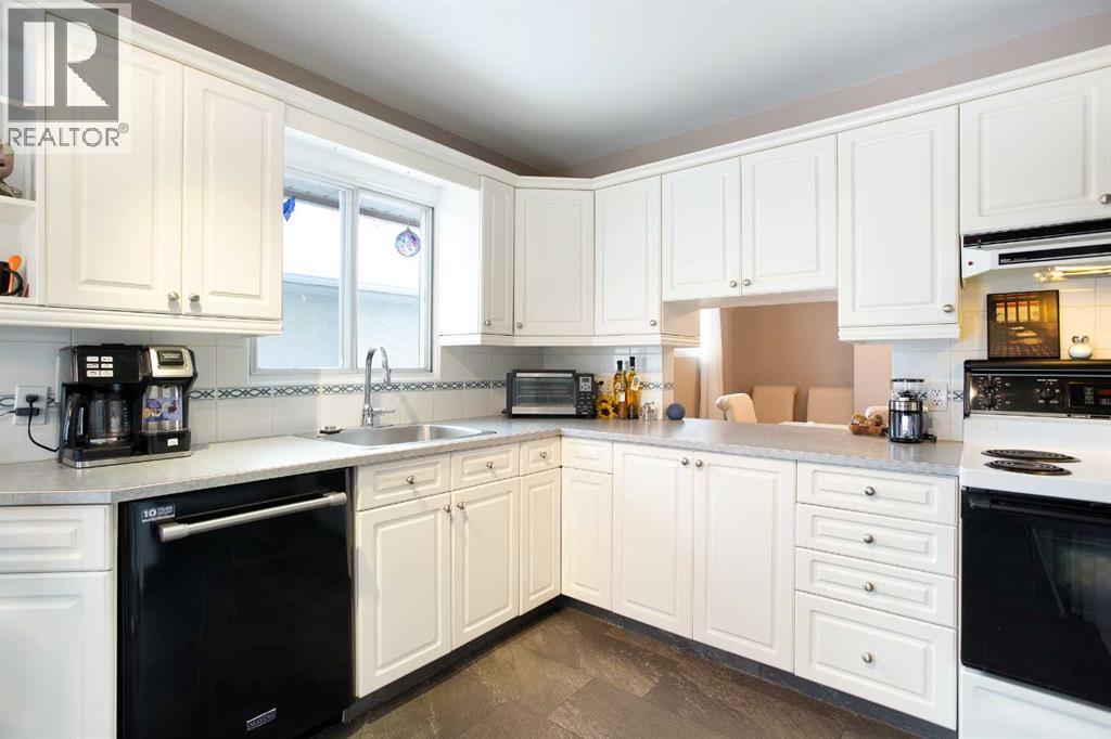 2607 Kelwood Drive Sw, Calgary, Alberta  T3E 4A1 - Photo 10 - A2273154