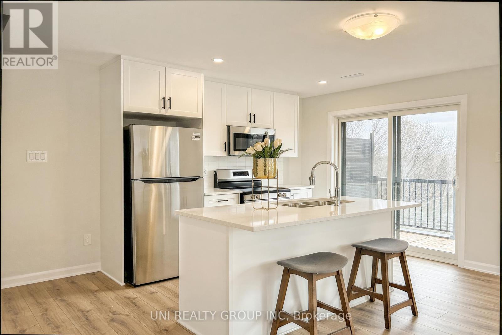 835 Arcadian Private, Ottawa, Ontario K2T 0R8 - Photo 10 - X12588060