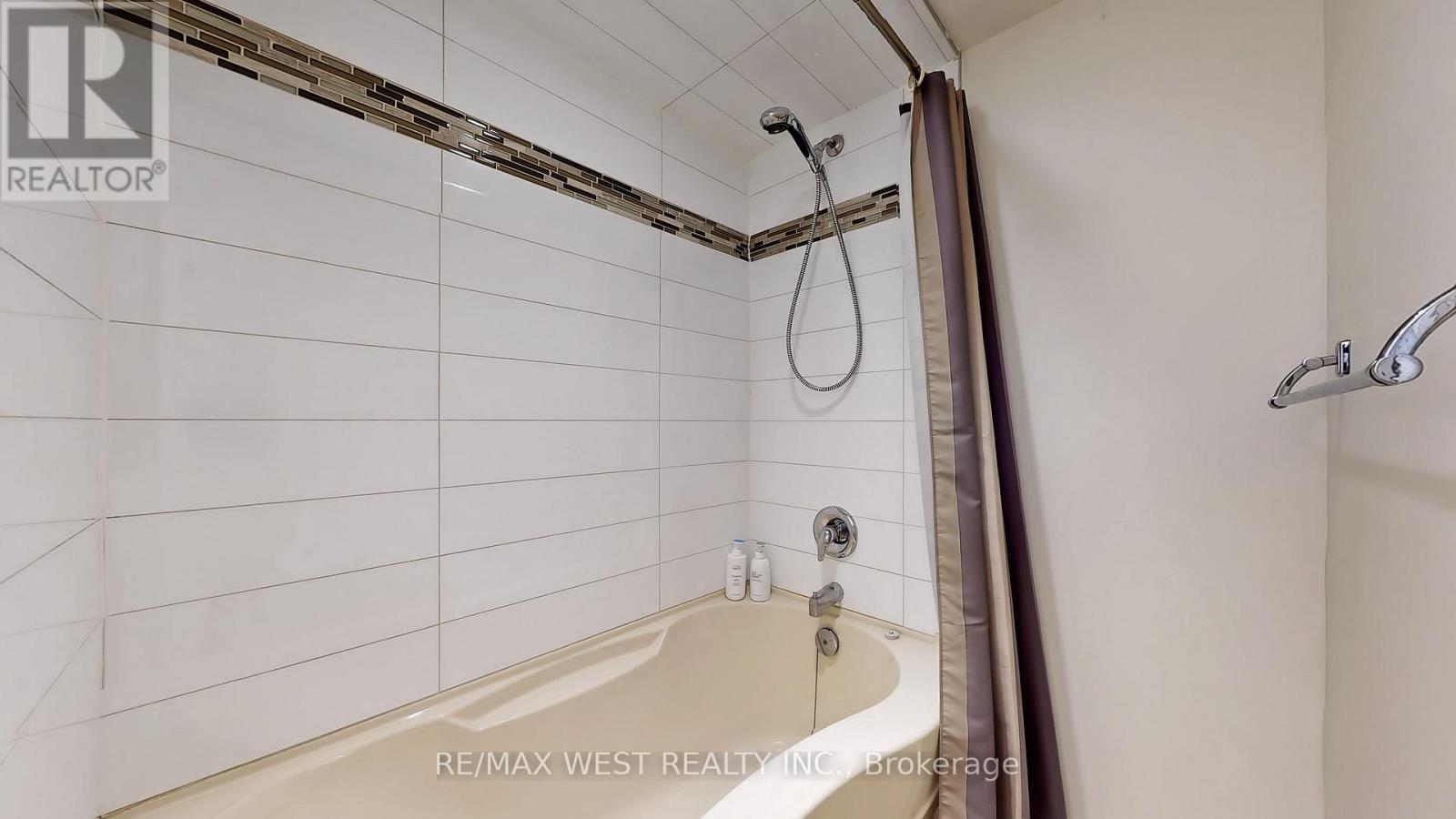 Basement - 139 Ranee Avenue, Toronto, Ontario  M6A 1N3 - Photo 22 - C12588046