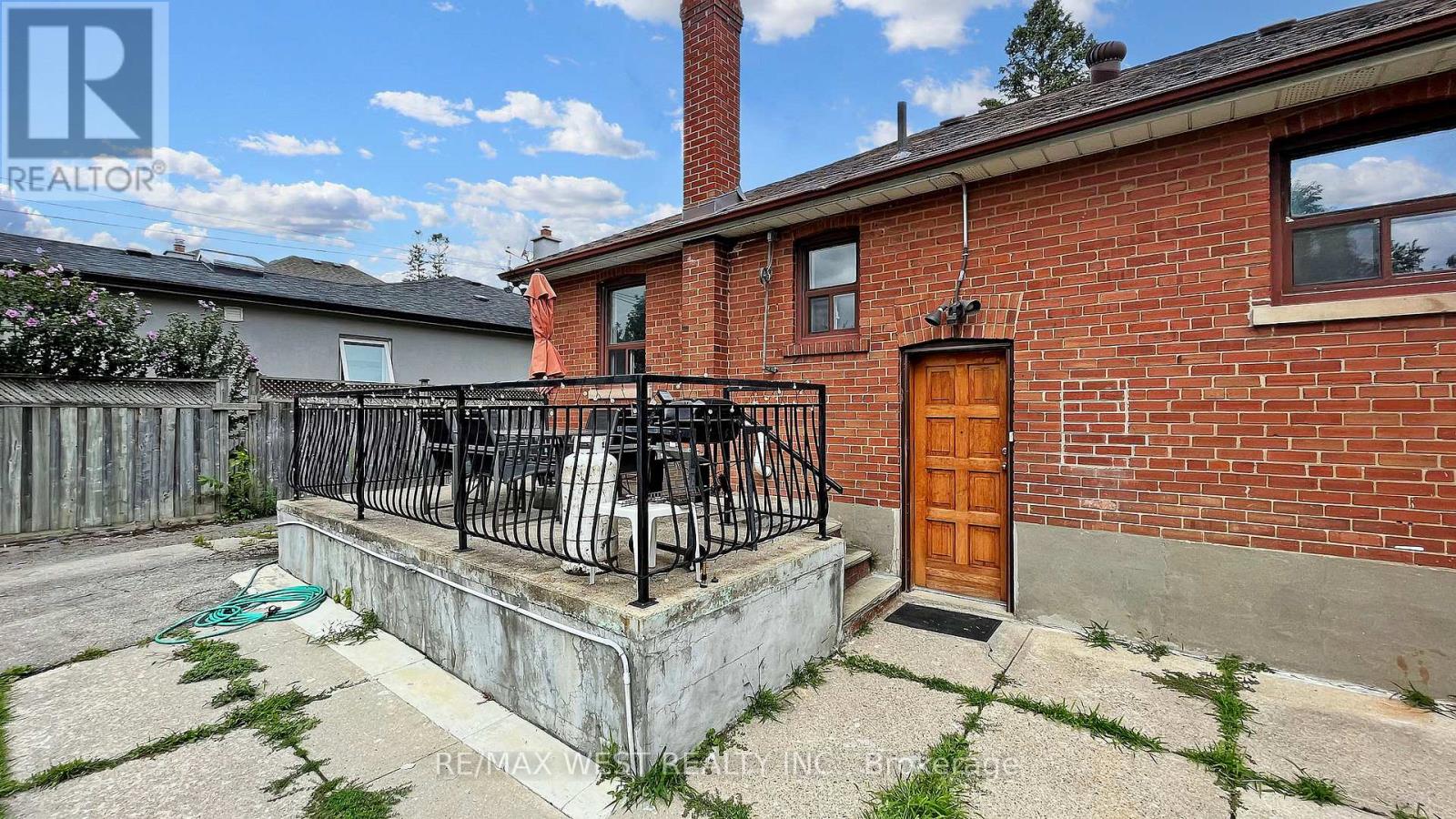 Basement - 139 Ranee Avenue, Toronto, Ontario  M6A 1N3 - Photo 28 - C12588046